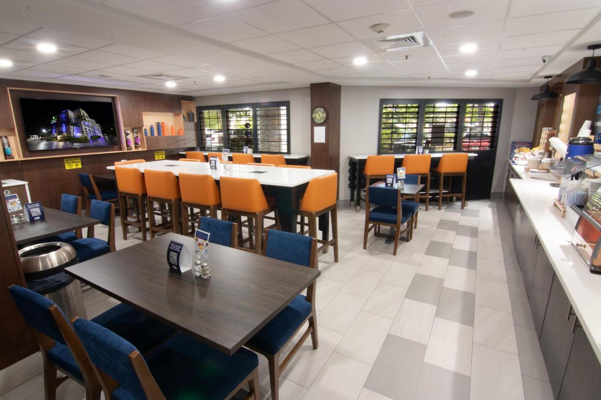 Holiday Inn Express And Suites Fort Lauderdale Airport West By Ihg Davie Exterior foto