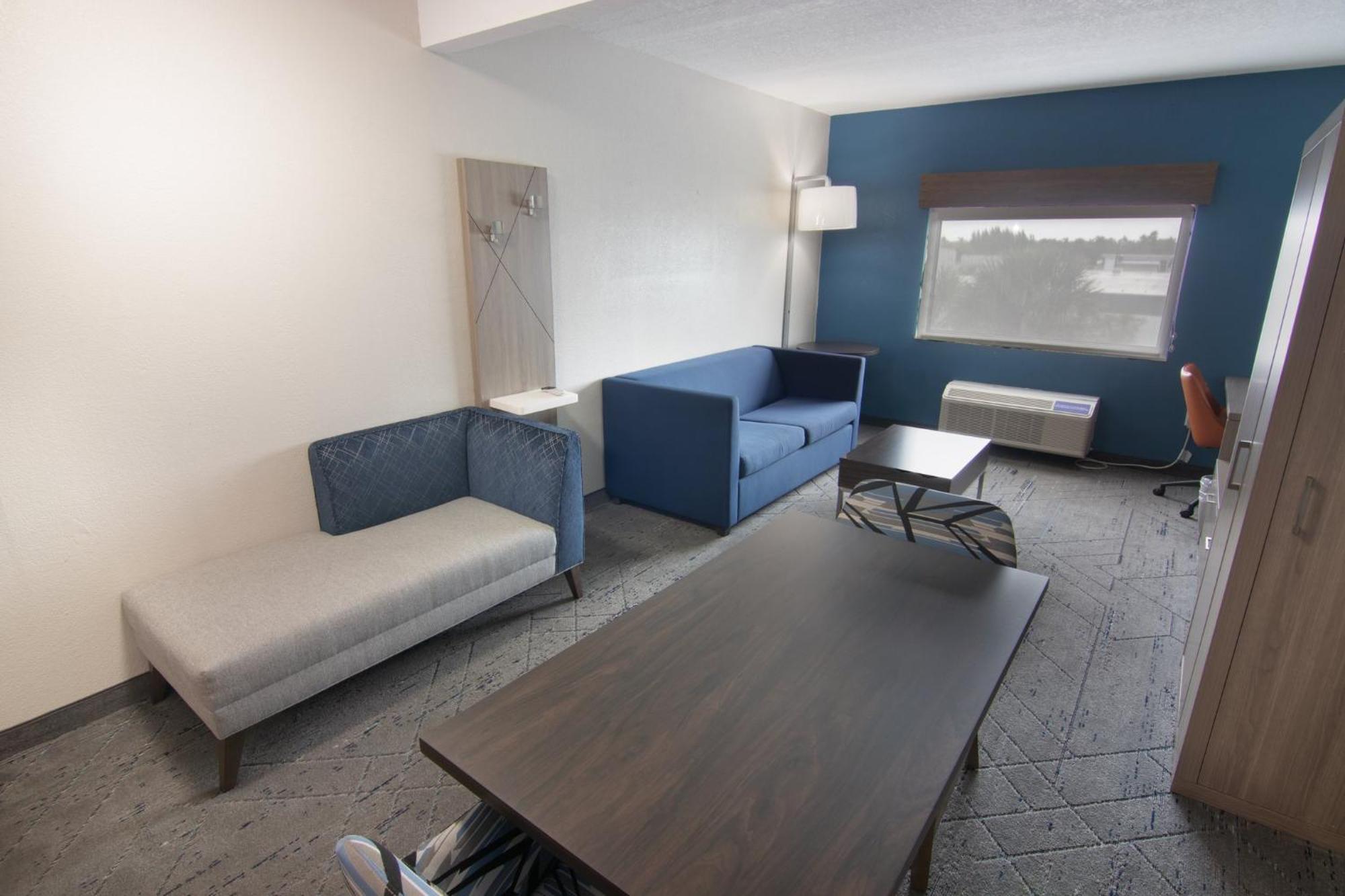 Holiday Inn Express And Suites Fort Lauderdale Airport West By Ihg Davie Exterior foto