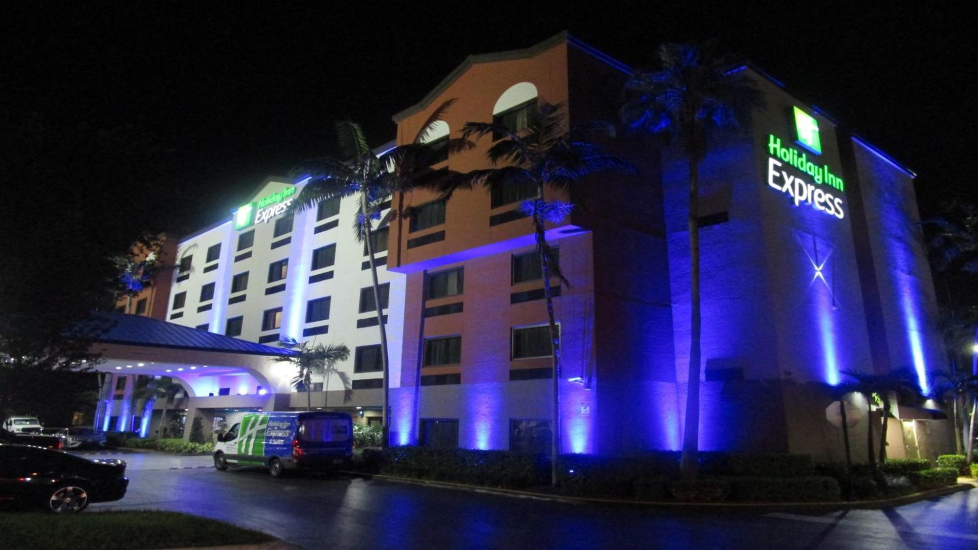 Holiday Inn Express And Suites Fort Lauderdale Airport West By Ihg Davie Exterior foto